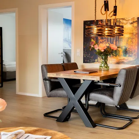 Residences 아파트